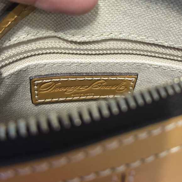 Dooney & Bourke crossbody bag - Picture 10 of 11